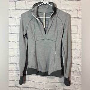 Lululemon Runderful 1/2 Zip, sz 4
